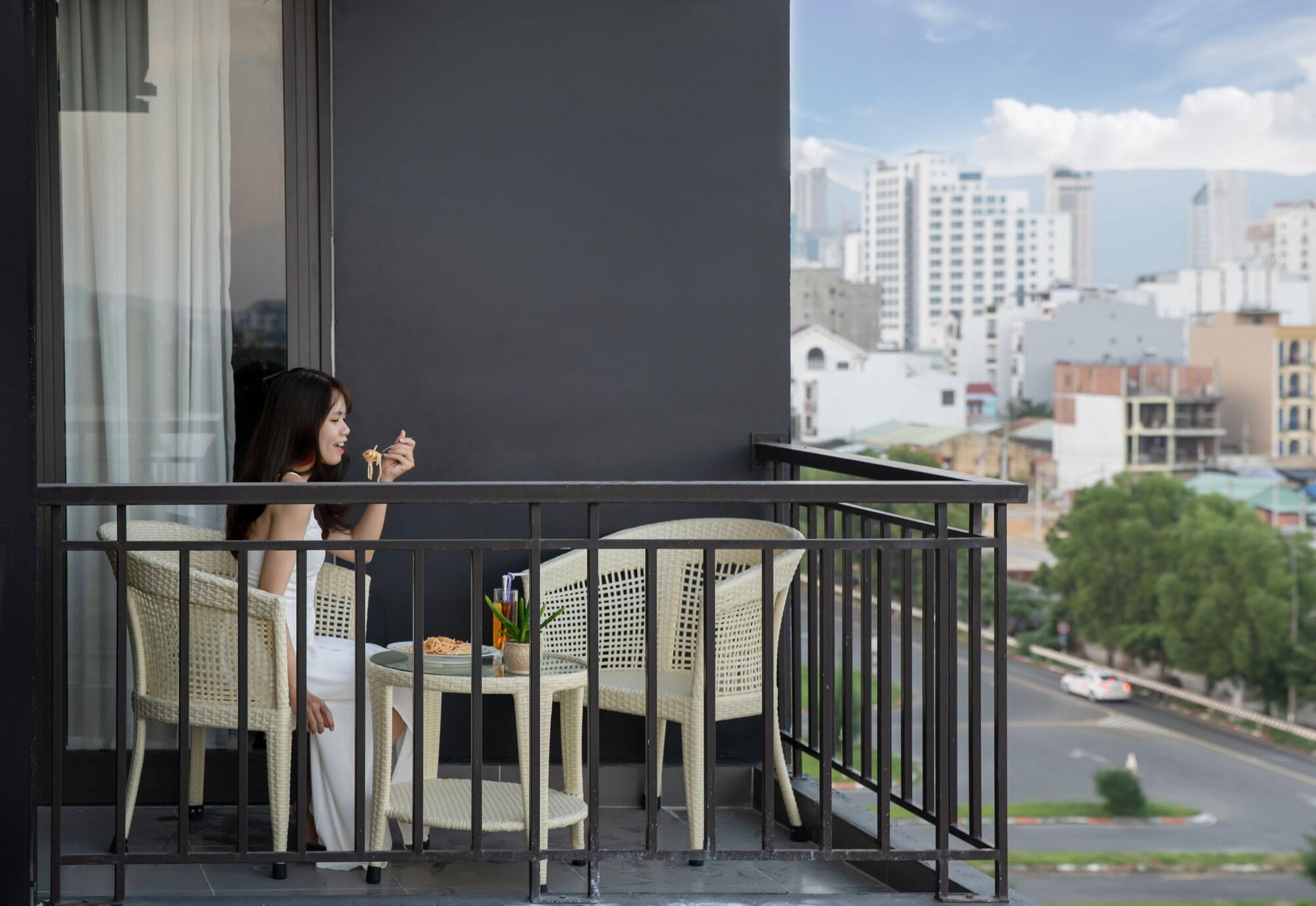 Hanami Hotel Danang Екстер'єр фото