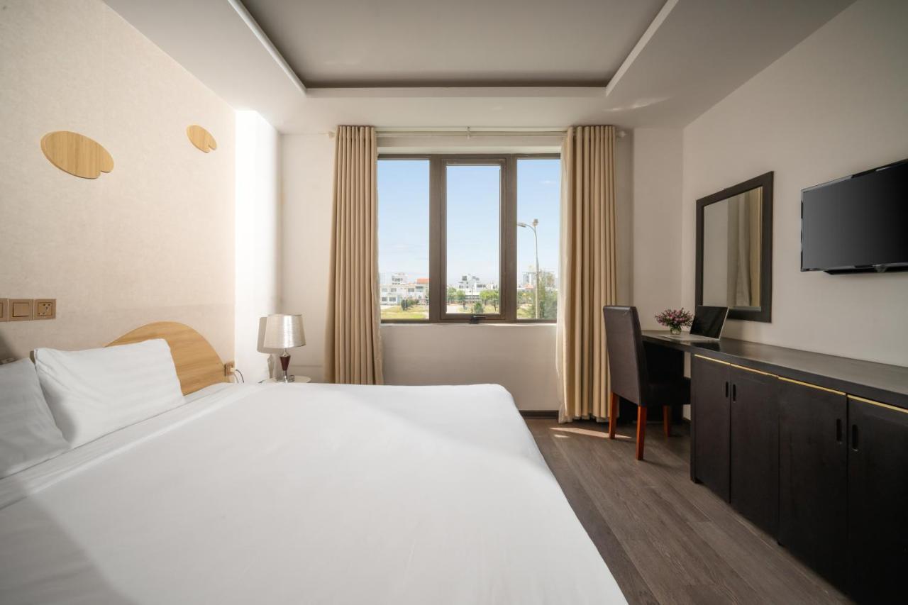 Hanami Hotel Danang Екстер'єр фото