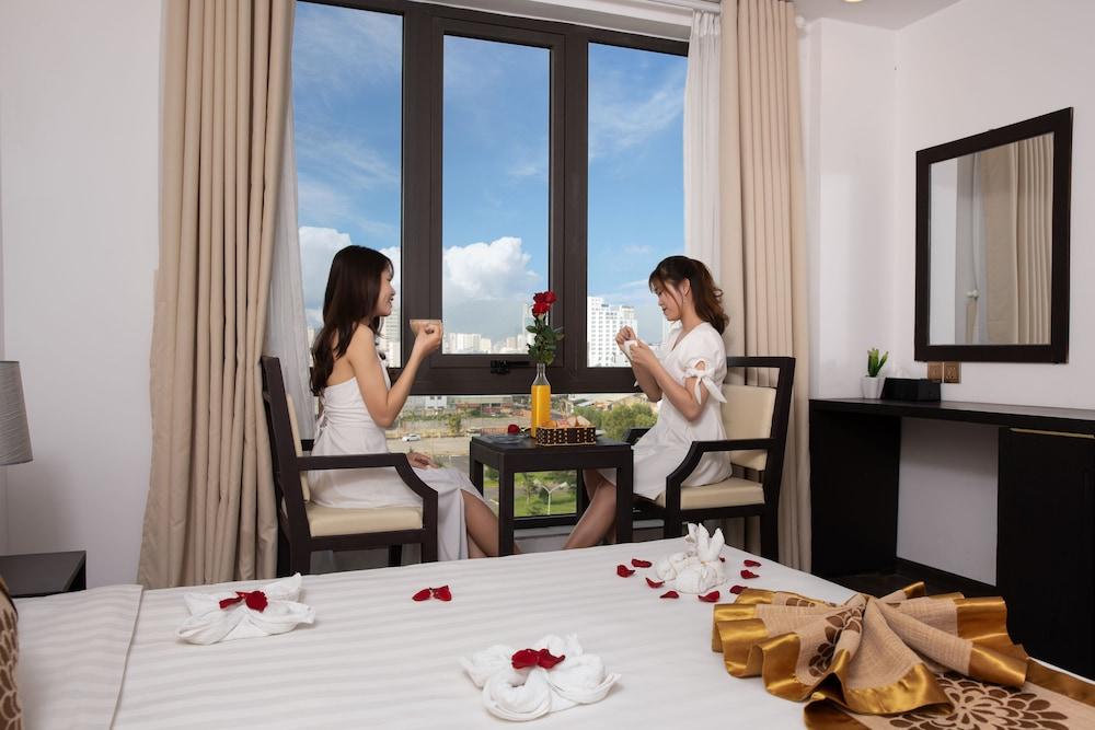 Hanami Hotel Danang Екстер'єр фото