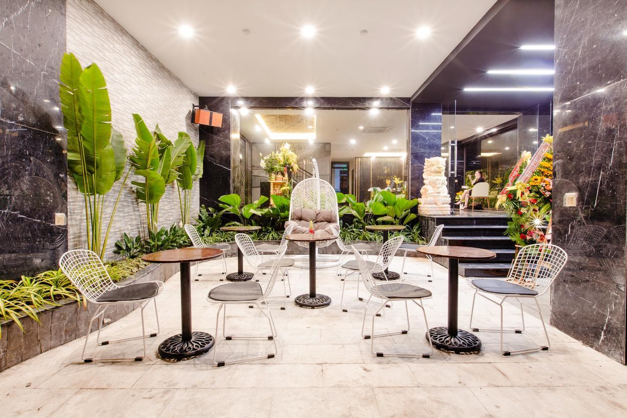 Hanami Hotel Danang Екстер'єр фото